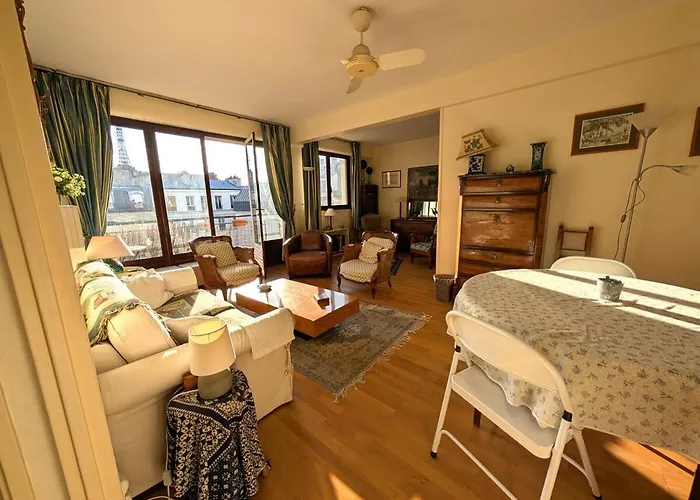 Daire Vintage Pied-a-terre - Eiffel Tower View Paris